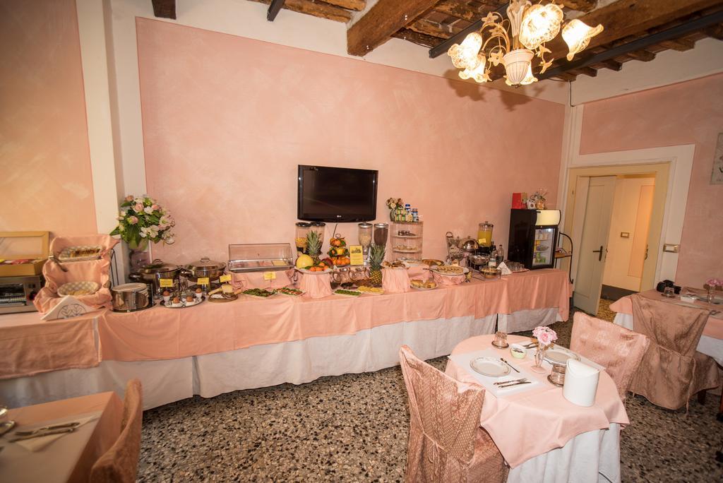 Bed and Breakfast Relais Centro Storico Residenza D'Epoca Pisa Exterior foto